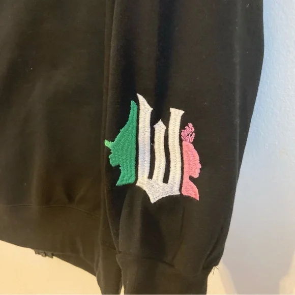 Wicked XS black full zip hooded sweatshirt with logo on the front back & sleeve - Picture 4 of 7